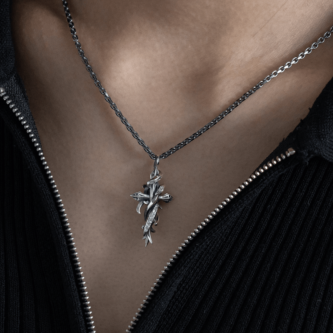 BLESS TENTACLES CROSS PENDANT L | www.compactdry.com.br